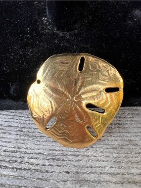 Gold Sand Dollar Pendant Necklace - Women Accessories